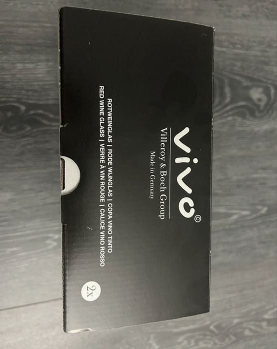 Pahare vin rosu Vivo. Noi