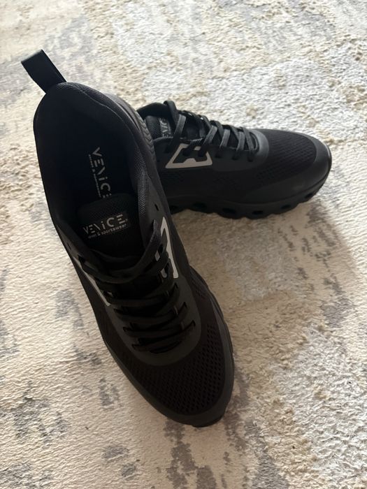 На весну кроссовки