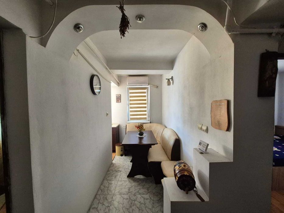 Inchiriez apartament 2 camere Tg Jiu