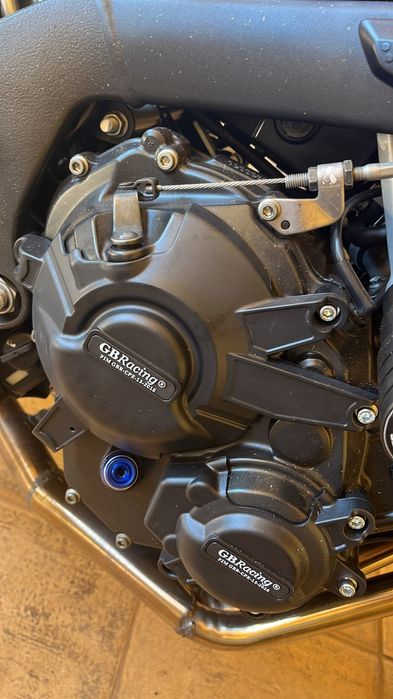 Протектори двигател Yamaha Honda Kawasaki Suzuki R1 R6 gsxr 600 1000