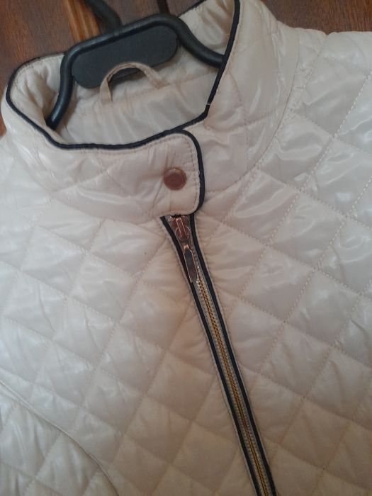 Продам куртку в отличном состоянии