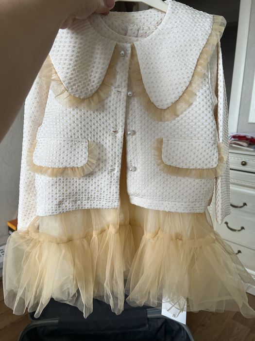 Платье и пиджак на девочку