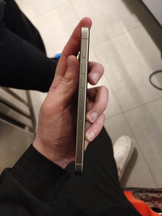 Продаю iPhone 15 Pro Max 256 ГБ (серый)