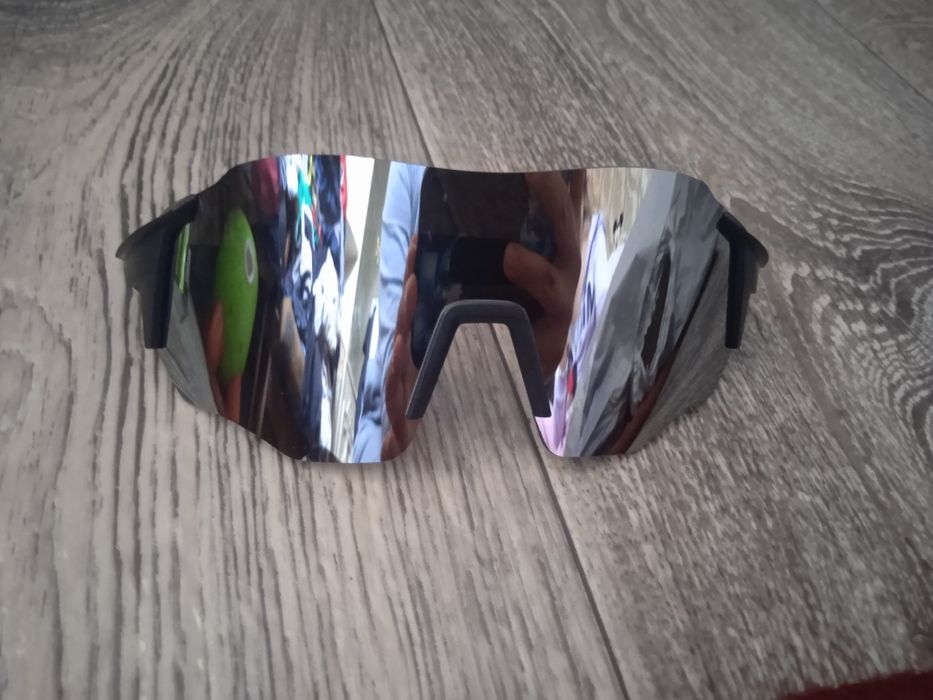 Продам новые спорт. очки