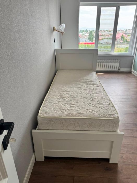 Продам спальный гарнитур