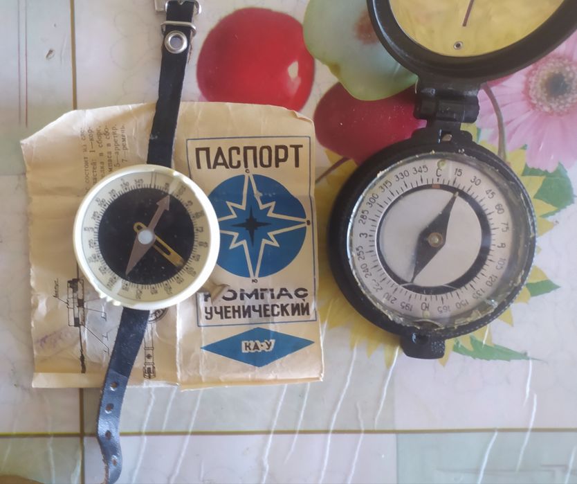 Компасы советские