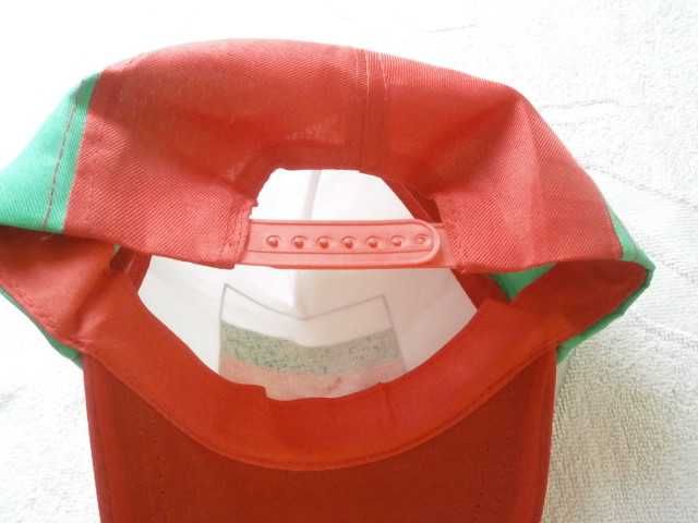 Шапка с козирка България