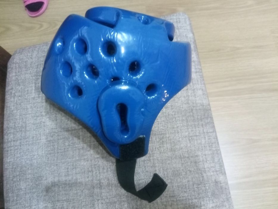 Каска за боен спорт детска  от 6-10 години