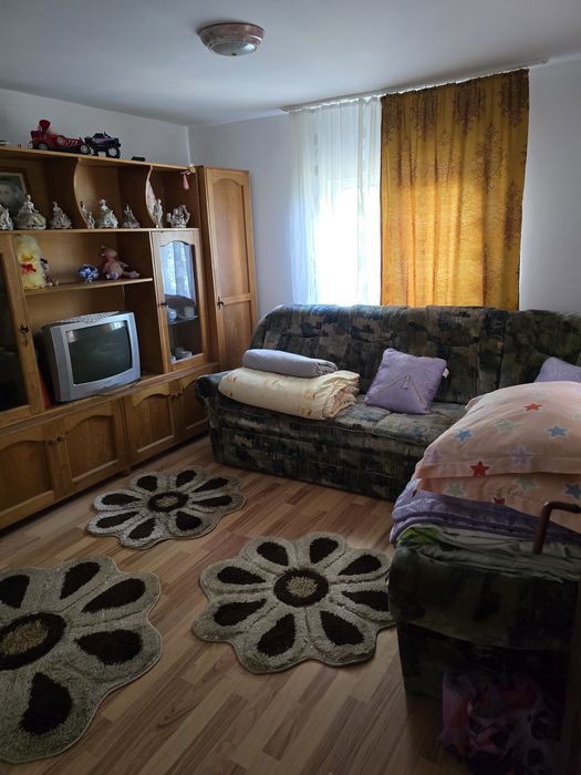 Vând casa plus teren extravilan