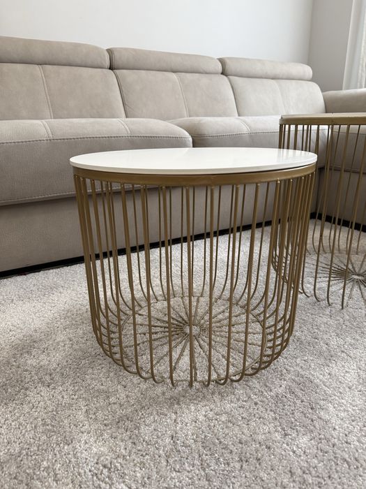 Два броя холни масички