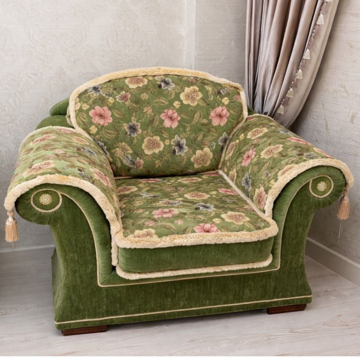 Диван и 2 кресла