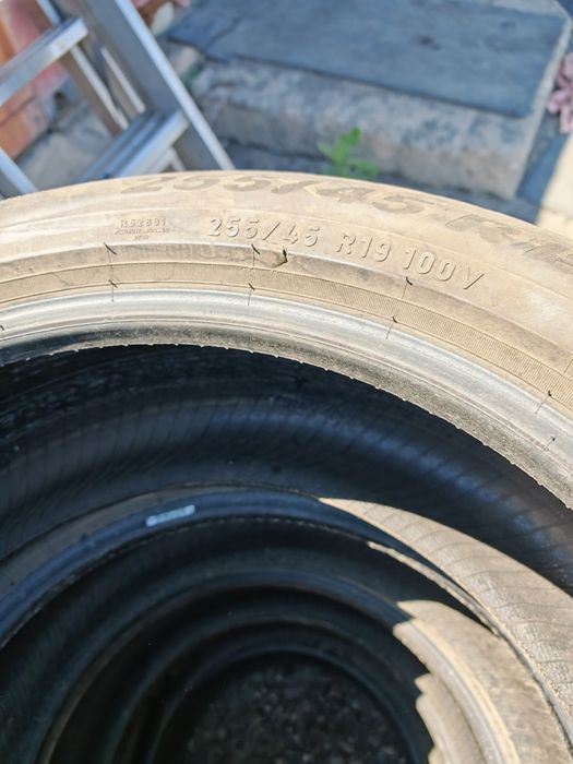 Продам шины 255/45/19