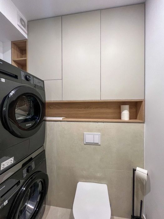 Inchiriez apartament 3 camere in zona Centrala cu parcare