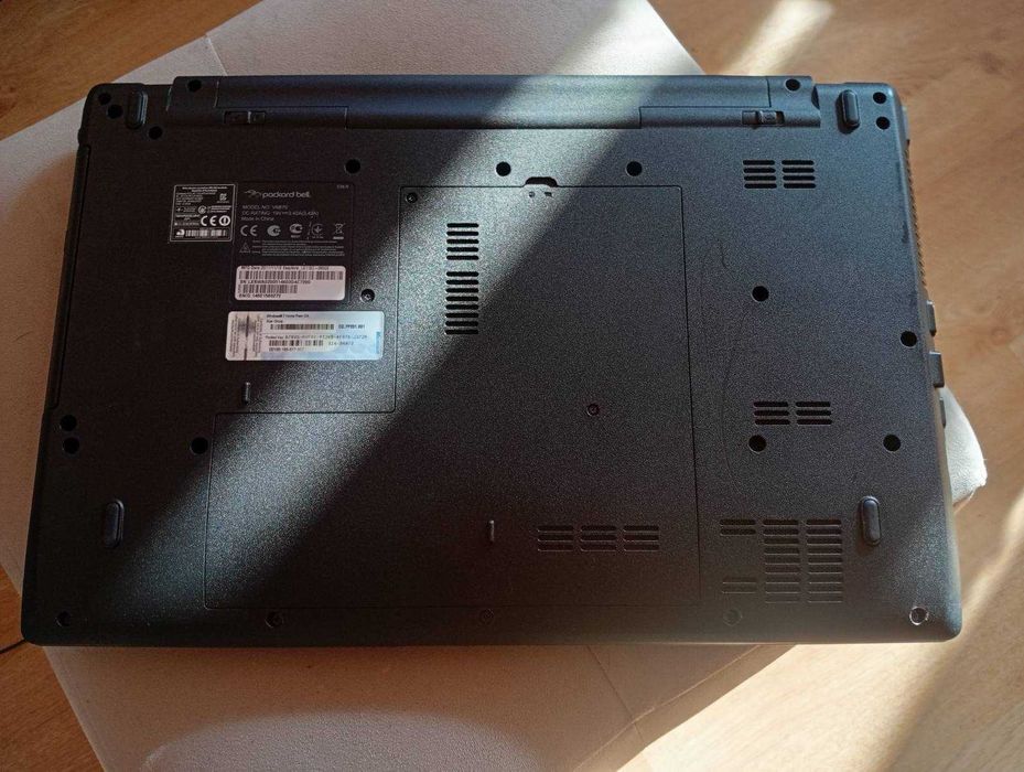лаптоп pocakard bell за части