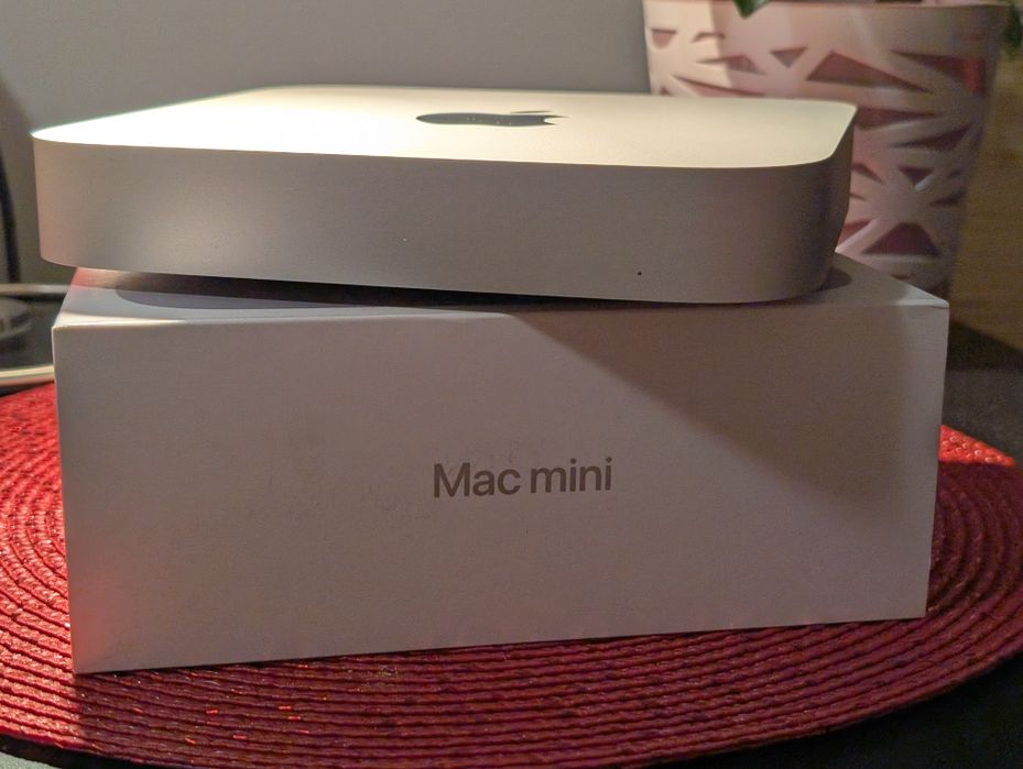Apple Mac Mini M2 24GB SSD 256GB impecabil