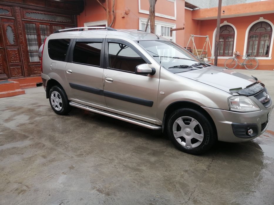 Срочни Сотилади 2013 йил Лада ларгус 1.6 матор