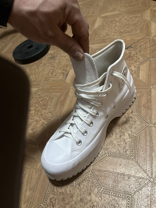 Converse кроссовки продаю