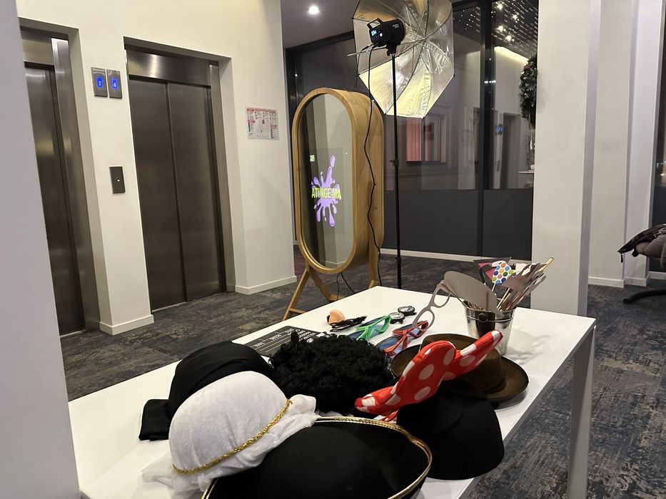 Cabina Foto & 360 Video Booth | Fum Greu | Artificii Evenimente