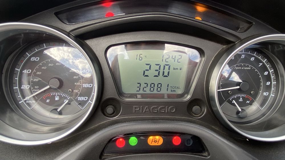Vand piaggio mp3 300 HPE. Categoria B
