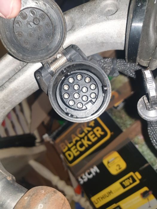 АвтоматиченТеглич за Land Rover Difender след 2021