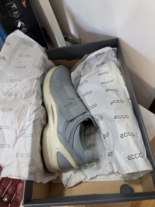 Adidași ECCO Biom