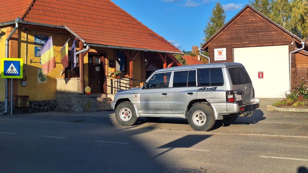 Mitsubishi Pajero 5 usi