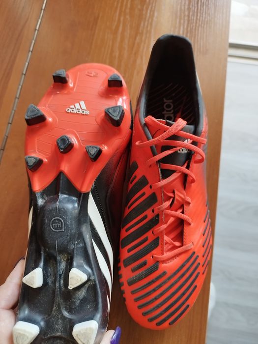 Футболни обувки !