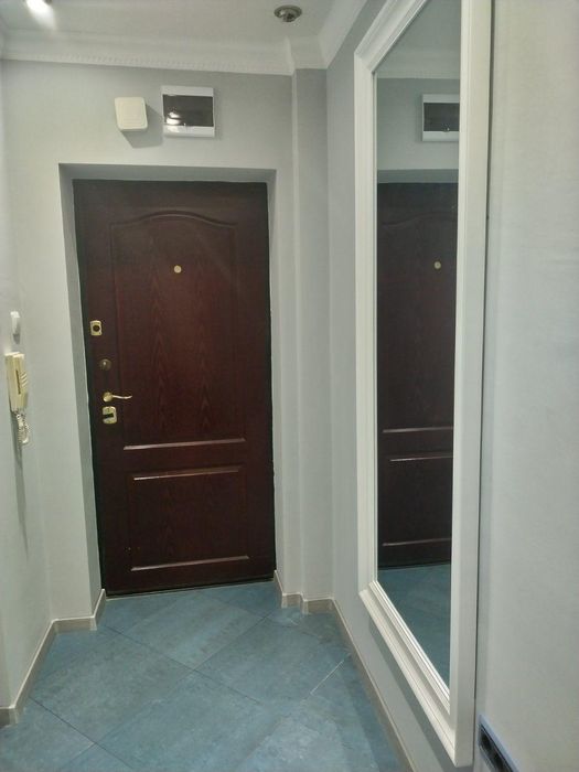 Продава се Двустаен апартамент в Бургас, Изгрев - 68 кв.м за 1335 €/кв.м - Снимка #2