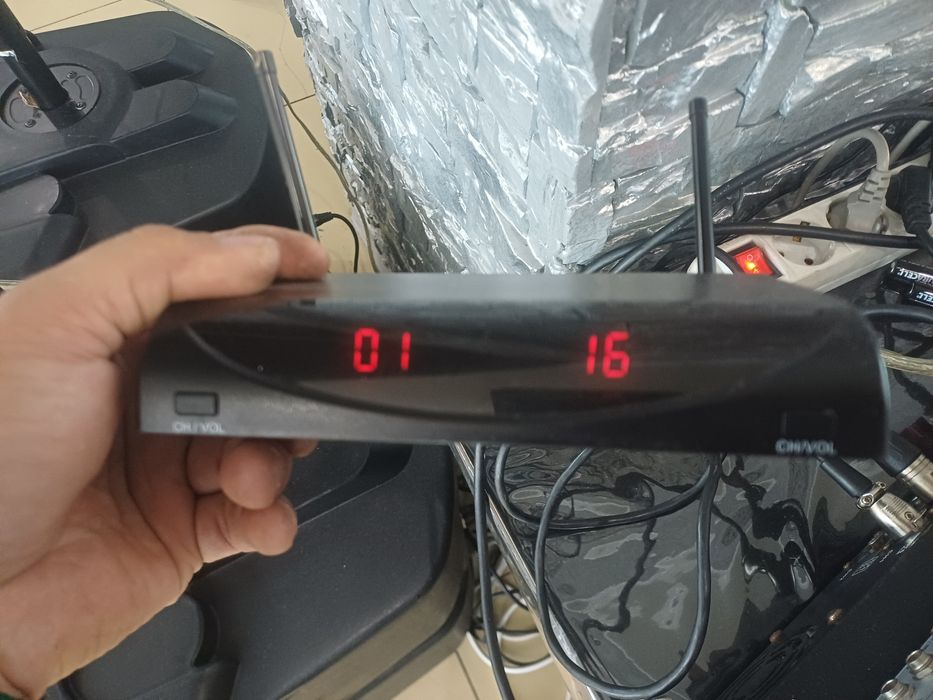 Продам Радиомикрофон Таkstar x3