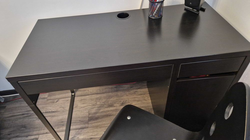 Birou si scaun birou lemn Ikea