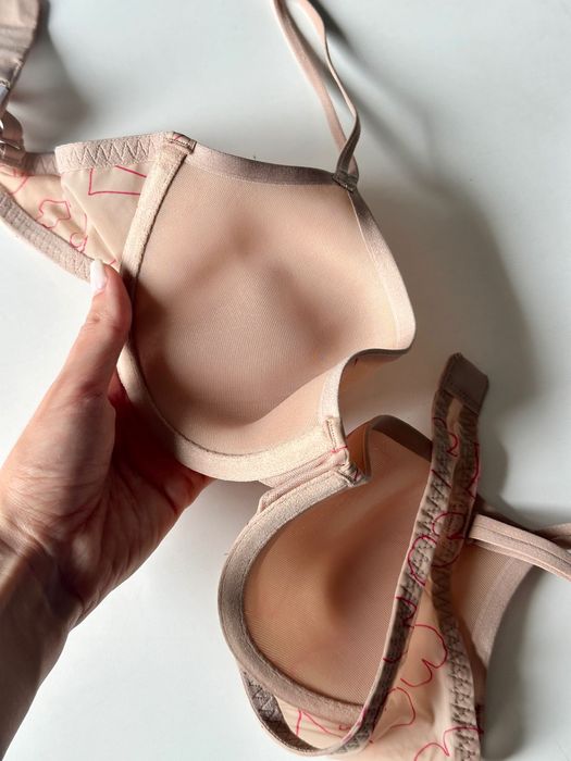 Calvin Klein лиф 34а