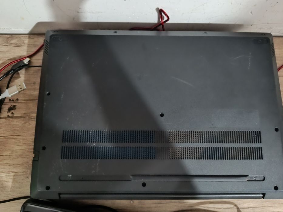 Srochno! Notbouk w ishlamidi noutda klaviatura v podarok i kuller