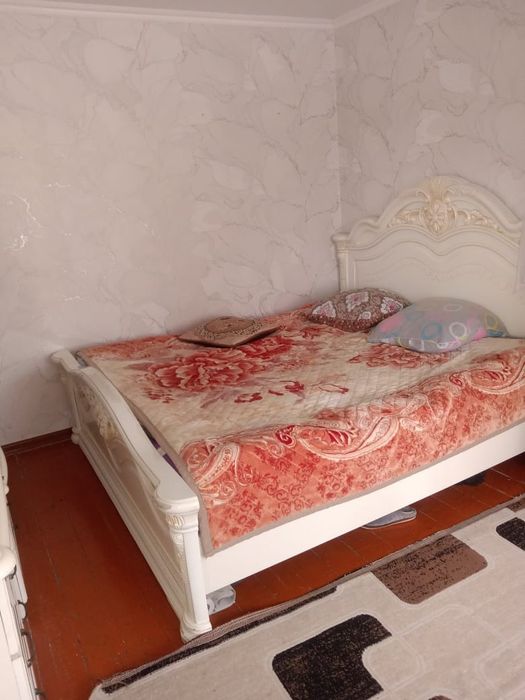 Продам спальный гарнитур