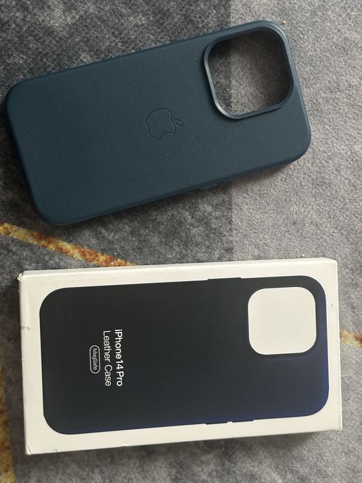 Продам чехол для айфон 14 про