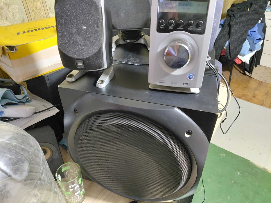 Продавам logitech z5500 внос холандия