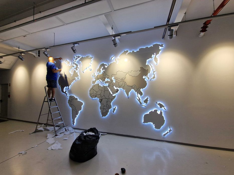 Reclame luminoase litere volumetrice casete luminoase firme