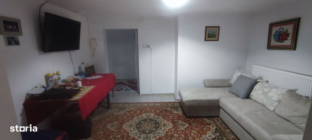Casa renovata, utilitati complete (Gaz) + 1900 mp teren – Scurta, BC