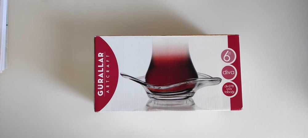 Сервиз гарафа, 6 чаши и чиниики за чай - комплект