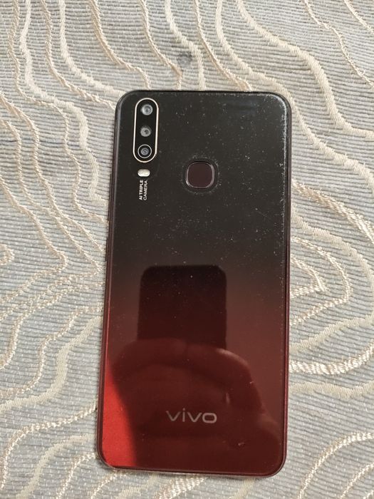 Продам телефон андроид Vivo Y12