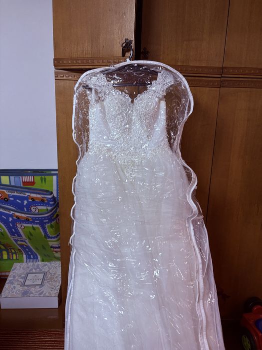 Продам свадебное платье и фату