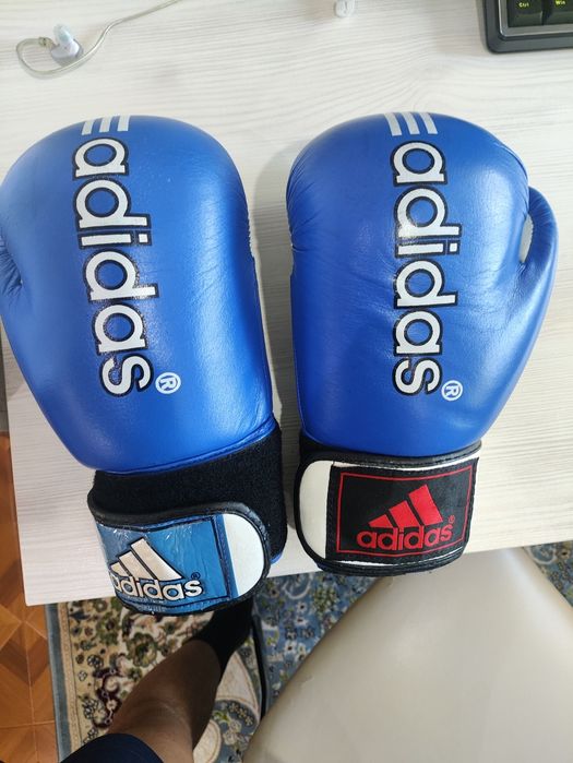Перчатки боксерские Adidas