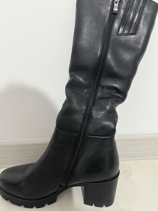 Продаю зимние сапоги