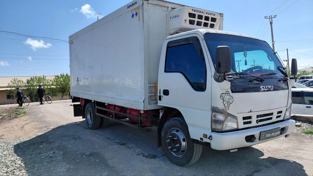 Isuzu 2012 ref zor ishga tayor xolatda