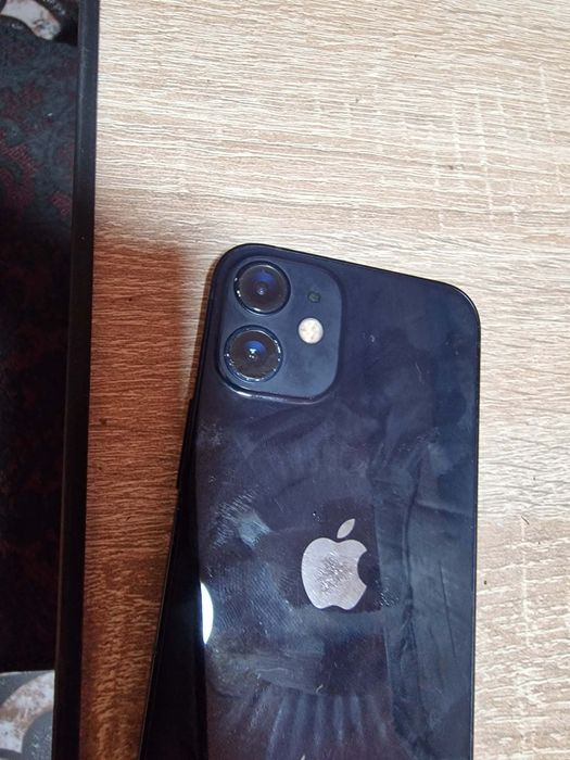 Vând Iphone 12 mini