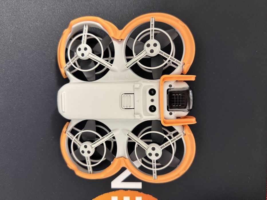 Drona DJI NEO ca noua + 2 protectii drona