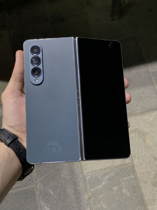 Samsung Z Fold 4