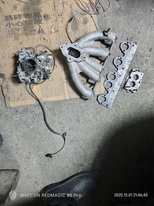 Ауди корбиратор. Audi мотор 1.8