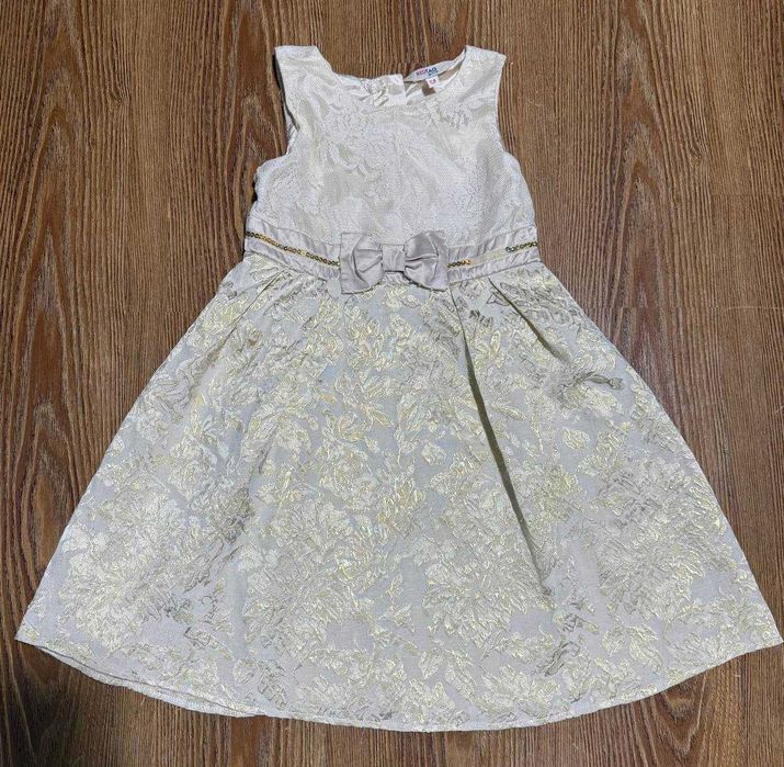 Платье детское нарядное на 7-8 лет