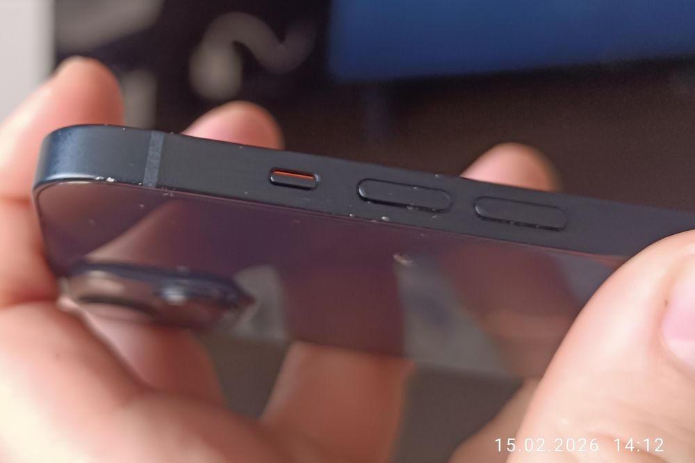 Продам айфон 13 и наушники вместе