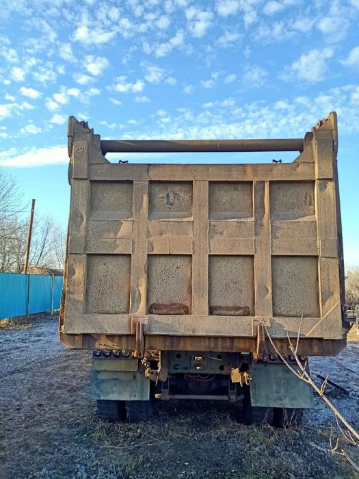 Самосвал Howo Sinotruk